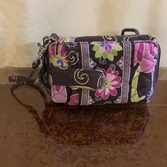 Vera Bradley Wallet/Smartphone Holder and Wristlet - EUC - Picture 2 of 11